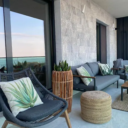 Apartmán Royal Sea View Design Promenada 3 *